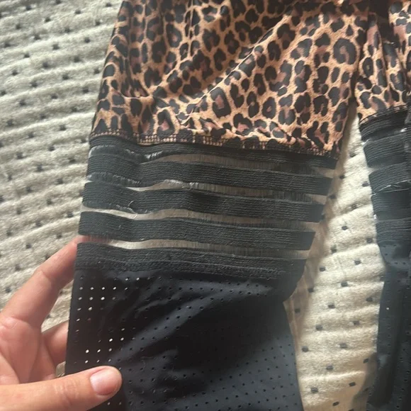 Butt scrunch leggings - Picture 4 of 5